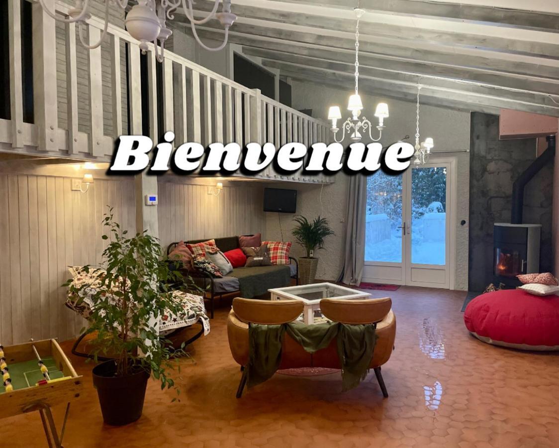 Au Vieux Logis 63 Bed & Breakfast Saint-Remy-sur-Durolle Bagian luar foto